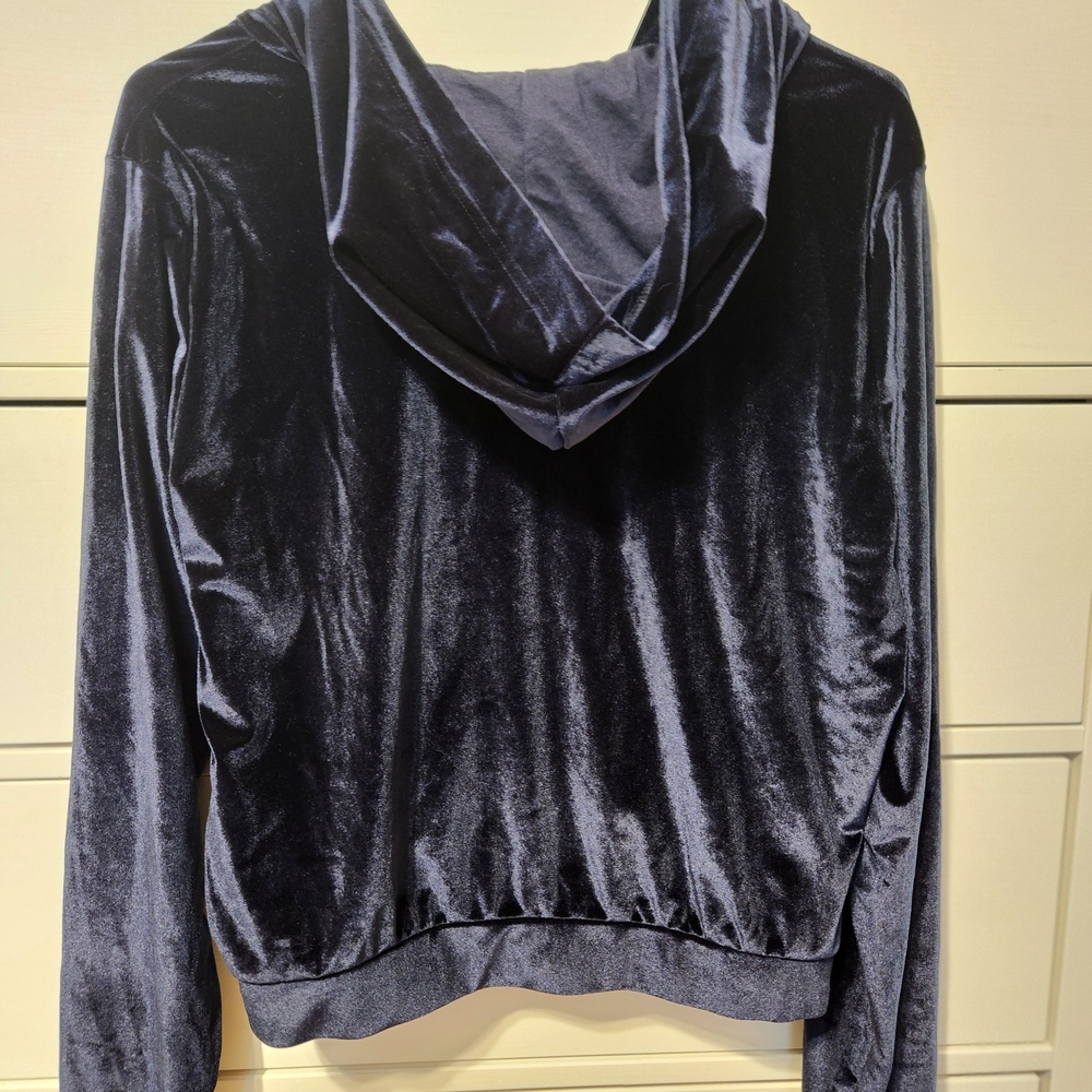 Navy 3 Piece Fabletics Set - Picture 2 of 16